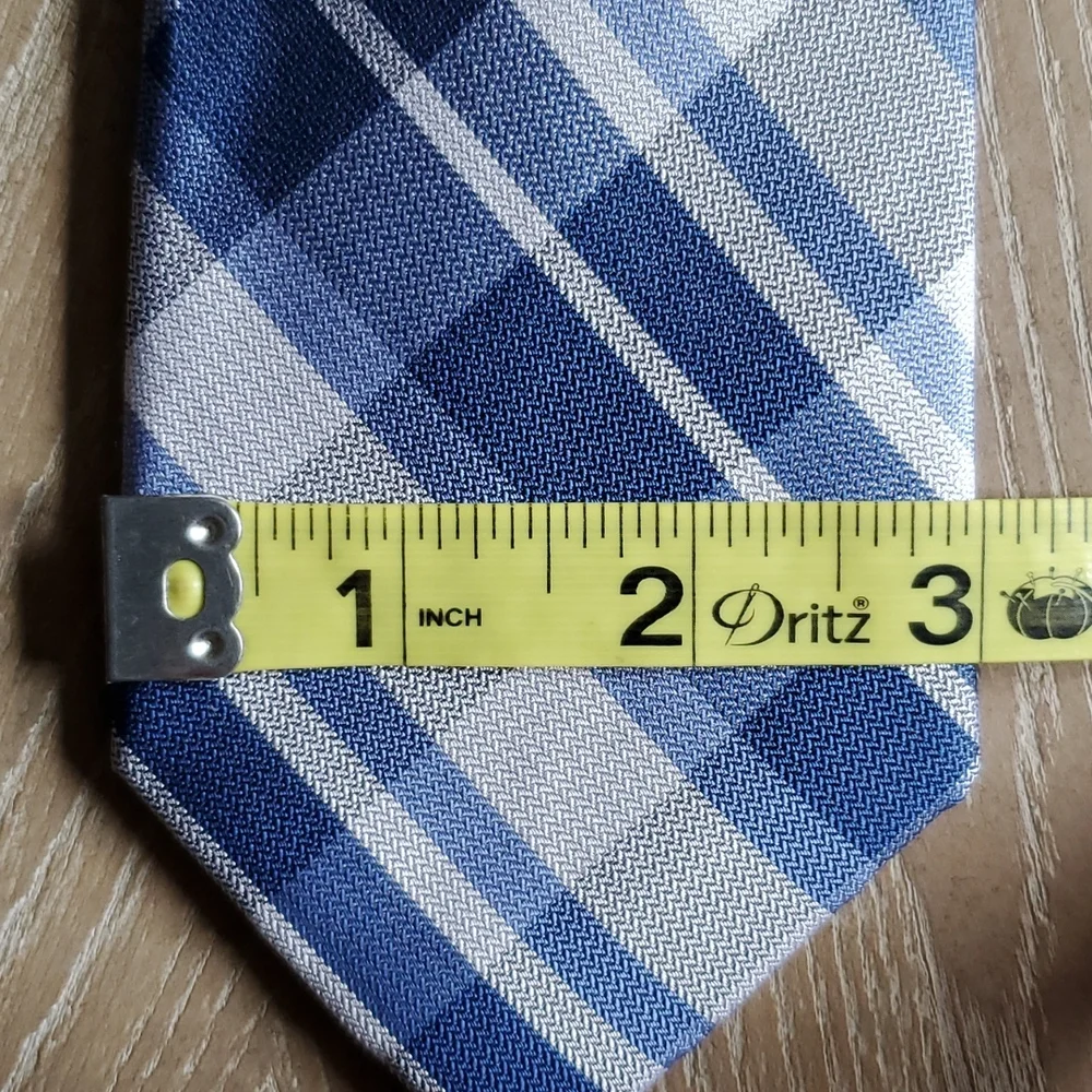 Calvin Klein silk necktie - Picture 5 of 5